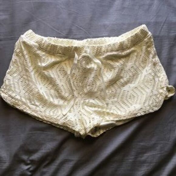 Lace shorts - Picture 3 of 4